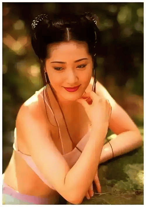 是“亚洲第一美胸”其中一部是《金瓶梅pg模拟器试玩一辈子演了两部至今仍(图1)