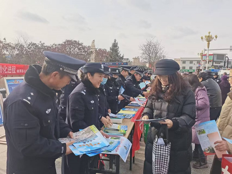 打掉制售假酒犯罪团伙 涉案上千万pg电子中国网站甘肃通渭警方成功(图3) 打掉制售假酒犯罪团伙 涉案上千万pg电子中国网站甘肃通渭警方成功(图3)